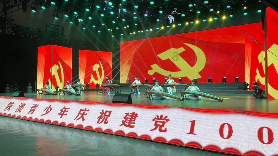 制作数据透视表以汇总和分析数据 创建可视化报表 设置数据输入规则